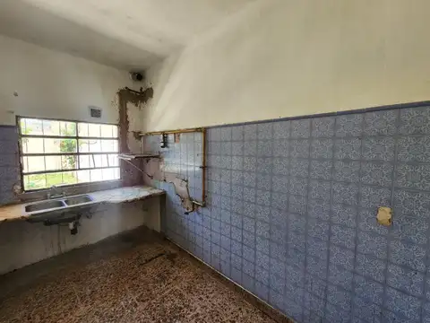 Casa 3 ambientes con 1 baño