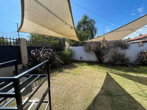 Venta casa 3 dormitorios en Urca - apta credito