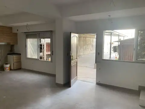 Casa en Venta en Burzaco Este, USD 140.000