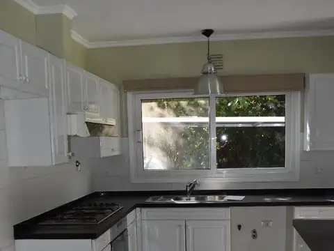 Casa 5 ambientes con 5 baños