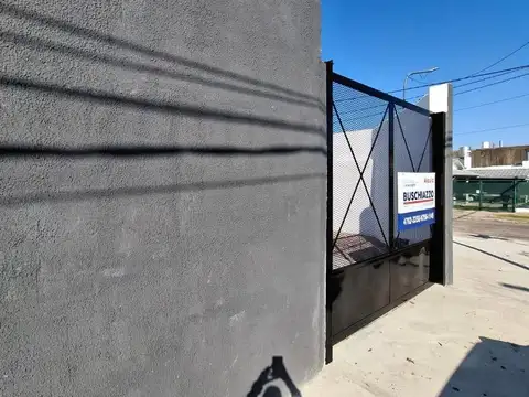 Excelente Galpón Zona Industrial a estrenar