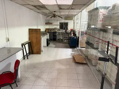GALPON ALQUILER PARQUE AVELLANEDA 230 METROS