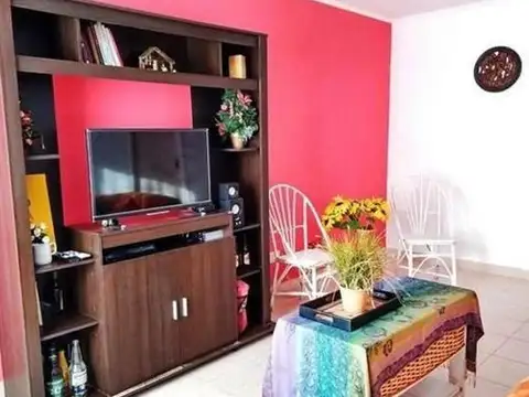 Linda Casa De 3 Ambientes En Buena Ubicacion