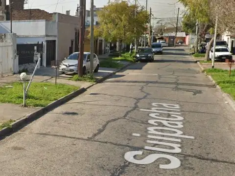 Casa 3 ambientes con 1 baño