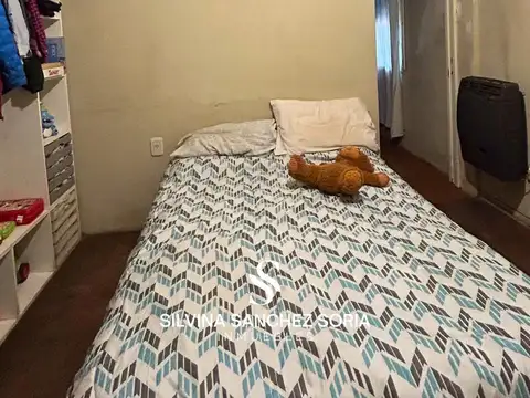 Casa 4 ambientes con 2 baños