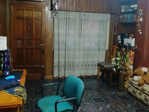 Casa en venta - 5 Dormitorios 2 Baños - 120Mts2 - Lomas del Mirador