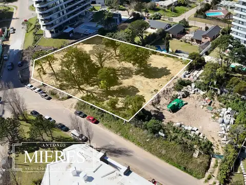 Terreno en Venta 70  mts Frente