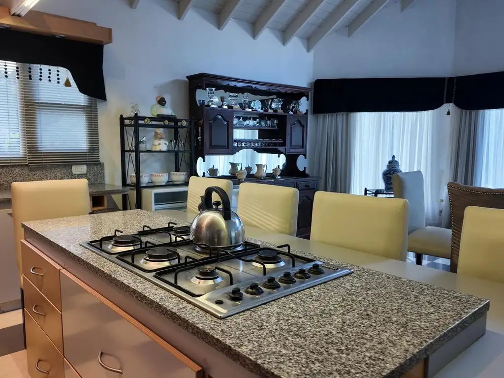 Casa en Alquiler de 580,0 m2