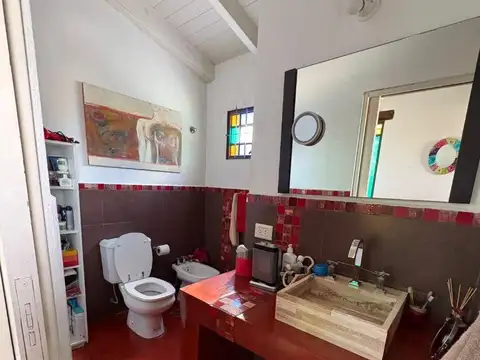 Casa 4 ambientes con 3 baños