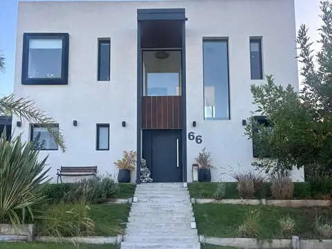 Casa en Venta en Countries y Barrios Cerrados en Berazategui, Partido de Berazategui