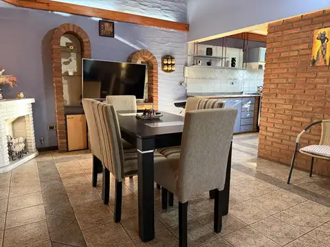 Casa 3 ambientes con 1 baño