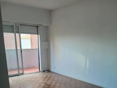 Oficina 3 ambientes con 1 baño