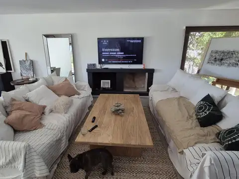 Casa 6 ambientes con 3 baños