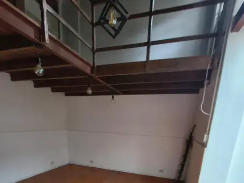 Depto Tipo Casa 4 ambientes con 1 baño