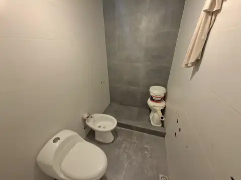 Local en Alquiler Via Púb.