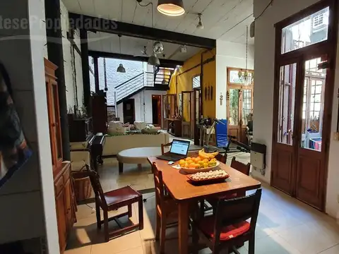 Casa 5 ambientes con 2 baños
