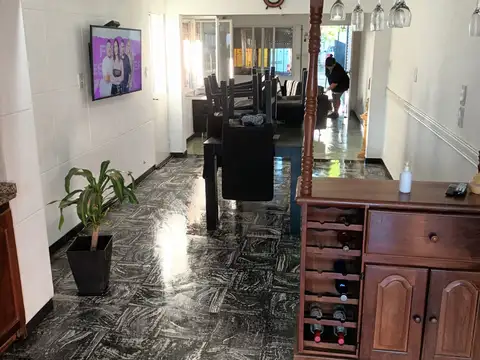 Casa en venta en Celedonio Escalada