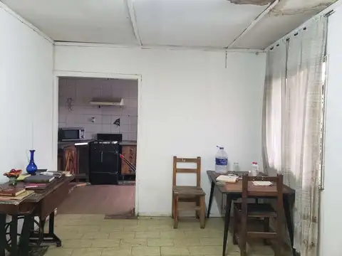 Casa 4 ambientes con 1 baño