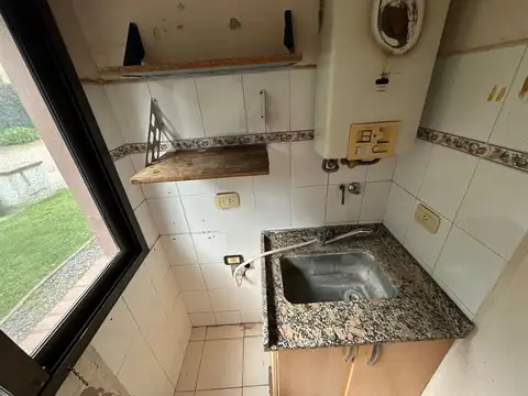 Casa 5 ambientes con 1 baño