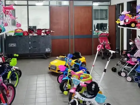 Local en Venta en Lisandro De La Torre, USD 250.000