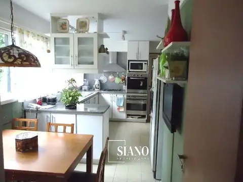 Amplio y Luminoso Piso - La Isla de Olivos.-