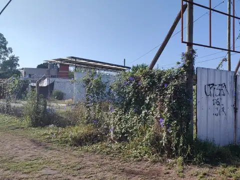 LOTE CON CONSTRUCCION EN VENTA- GLEW