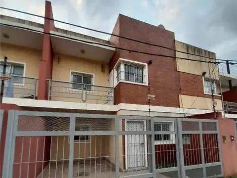 CASAS - DUPLEX - OTRAS ZONAS, RESISTENCIA