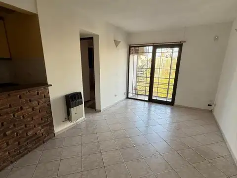 Departamento en Alquiler en Moron Sur, $ 450.000