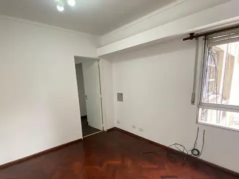 Entre Rios 900, Piso 8