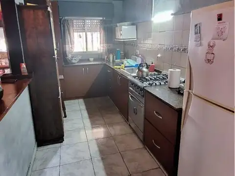 Casa 3 ambientes con 1 baño