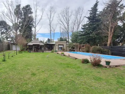 Casa quinta en barrio Los Pioneros, Campana