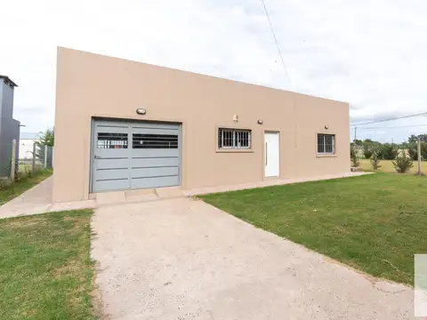 Casa en venta - 2 Dormitorios 4 Baños - La Plata