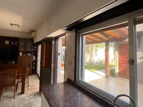 Se vende Casa en frente del Parque de la Agricultura en Esperanza