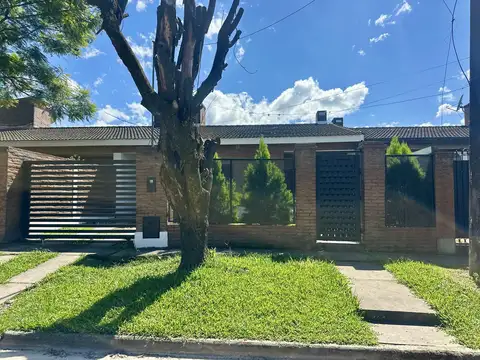 Casa en Venta en Yerba Buena , B° Juramento