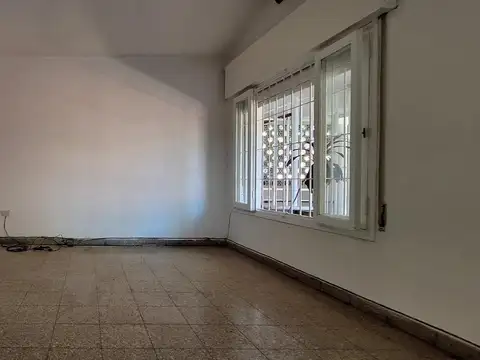 Casa en Alquiler con 1 cochera