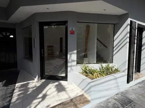 Almafuerte 2500, Piso 1