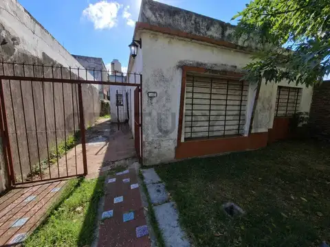 Alberdi 1700, Piso 0