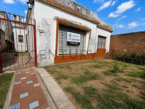 Alberdi 1700, Piso 0