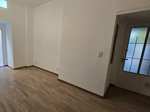 Valdenegro 2700, Piso PB