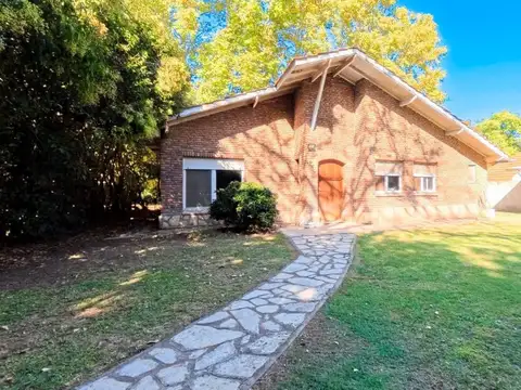 VENTA CASA 2 AMB CON PARQUE RANELAGH