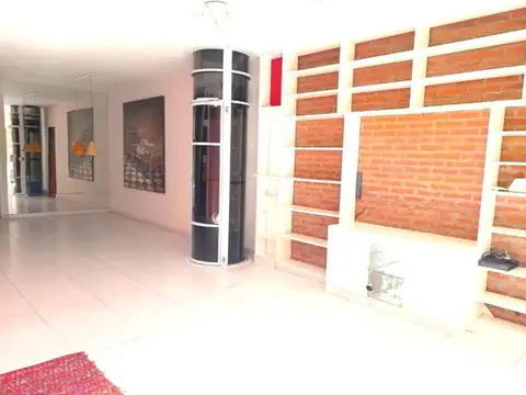 Depto Tipo Casa 5 ambientes con 4 baños