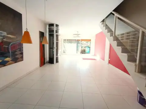 Depto Tipo Casa en Venta de 5 ambientes