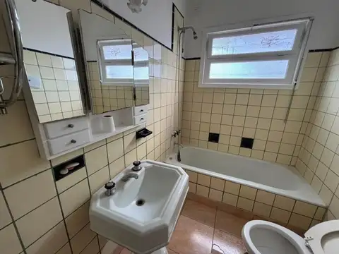 Depto Tipo Casa en Alquiler en Chauvin, $ 1.100.000