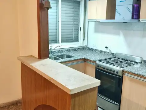 SEMIPISO - 3 AMBTES.- LANÚS CENTRO- APTO CRÉDITO