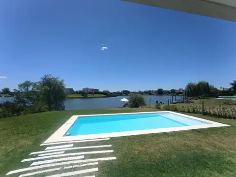 Casa en Alquiler de 3 dormitorios