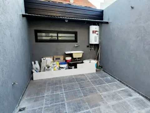 OPORTUNIDAD EXCELENTE PH 3 AMBIENTES PATIO Y COCHERA