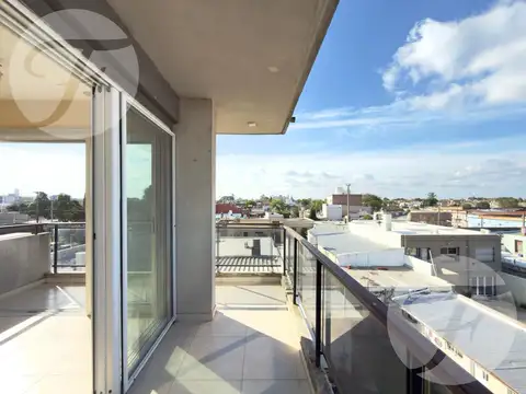Departamento de 2 Dormitorios con Amplio Balcón y Cochera - Zona céntrica de San Pedro