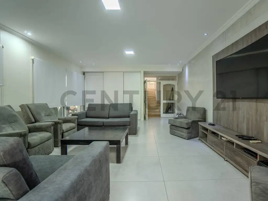Casa en Venta en Abril Club de Campo – Frente al golf. - Foto 13