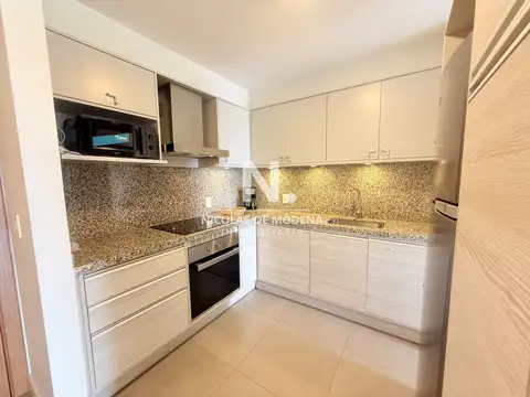 Hermoso apartamento con excelentes servicios en venta y alquiler en Playa Mansa