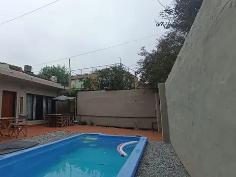 CASA/PH 2 AMB VENTA MUNRO  JARDIN PILETA COCHERA